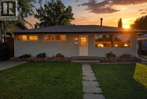 Listing photo – 3814 58 Avenue, Red Deer