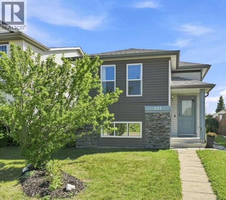Listing photo – 101 Jewell Street, Red Deer