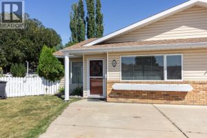 Listing photo – 22 Dale Close, Red Deer