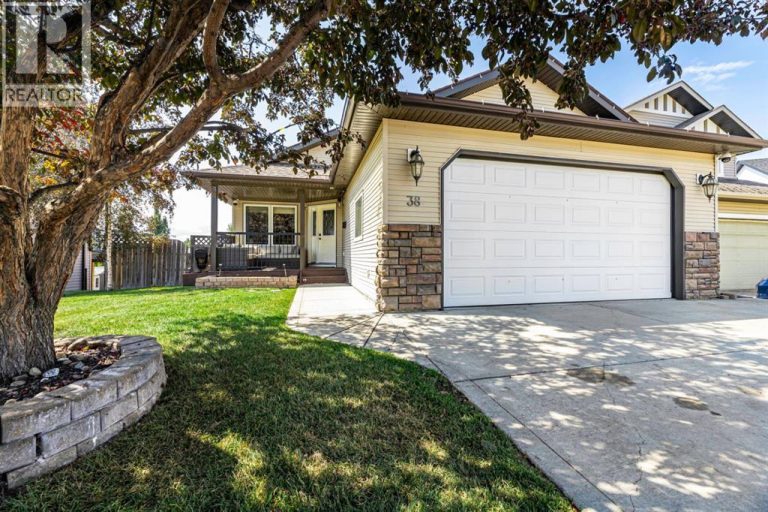 38 Ivany Close, Red Deer