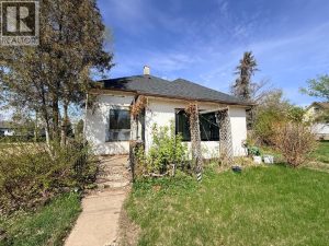 Listing photo – 4802 47 Street, Stettler