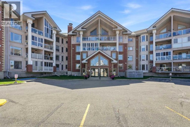 Listing photo – 107, 4805 45 Street, Red Deer