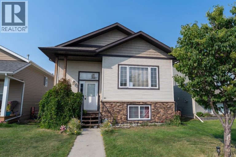 Listing photo – 20 Horne Close, Sylvan Lake