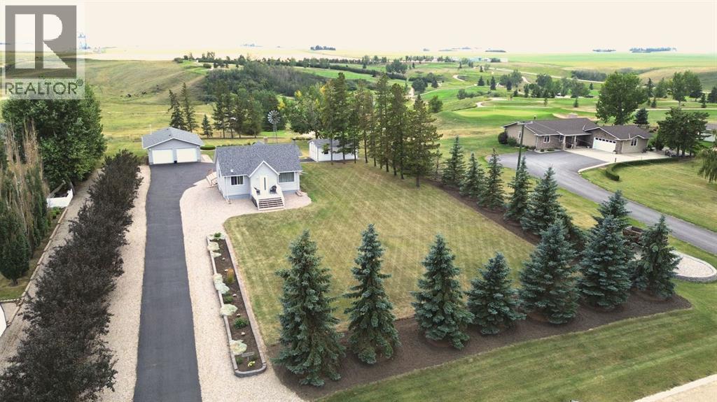 Listing photo – 223 Devilder Avenue, Trochu