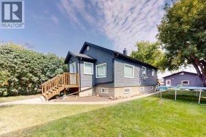 Listing photo – 5013 48 Street, Stettler