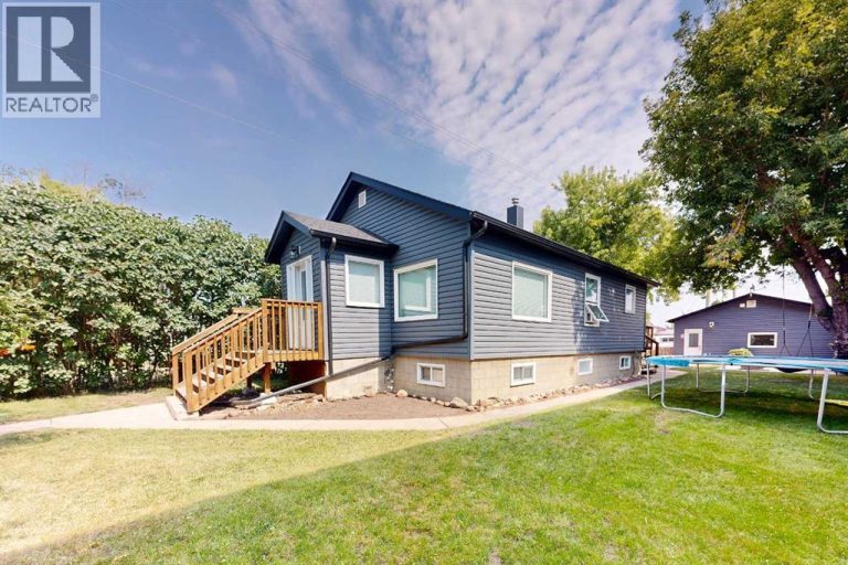 Listing photo – 5013 48 Street, Stettler