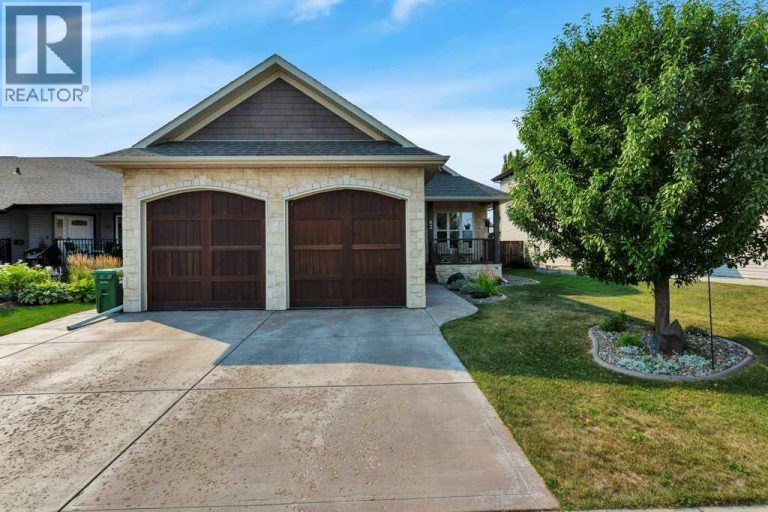 Listing photo – 63 Carter Close, Red Deer