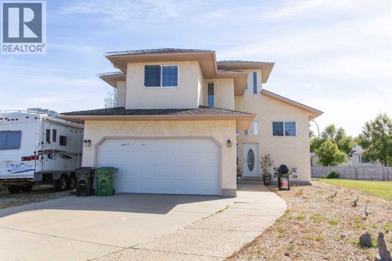 Listing photo – 6603 55 Avenue, Camrose