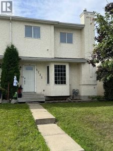Listing photo – 4732 43 Street, Sylvan Lake