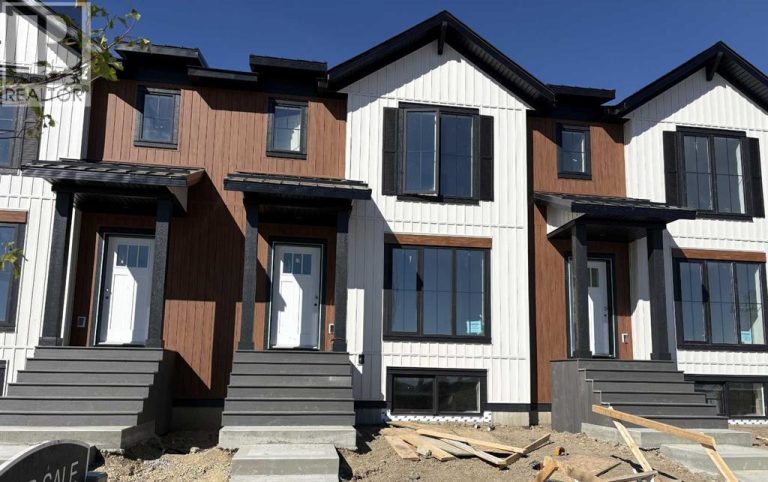 Listing photo – 38 Station Drive, Sylvan Lake