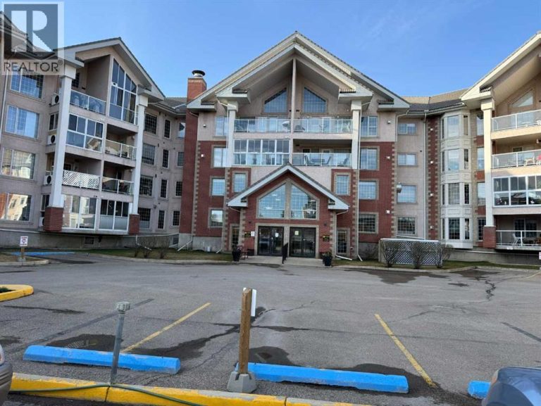 Listing photo – 327, 4805 45 Street, Red Deer