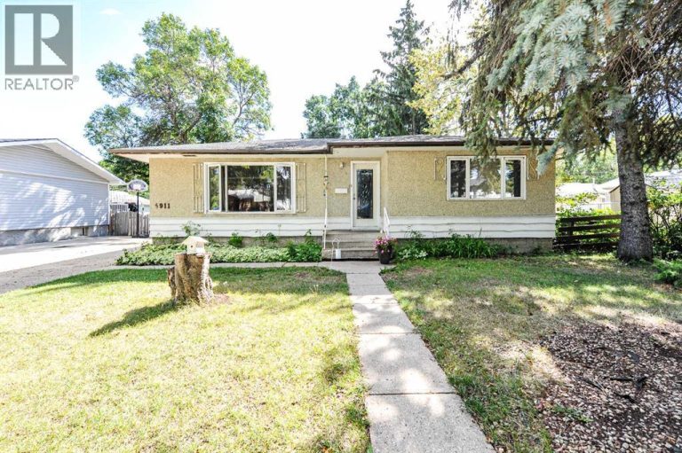 Listing photo – 5911 47 Avenue, Camrose