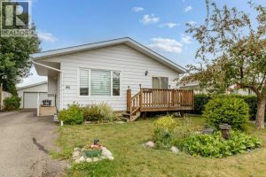 Listing photo – 46 Meadowview Close, Sylvan Lake