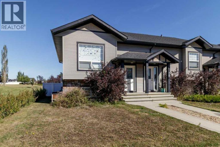 Listing photo – 74 Hawkridge Boulevard, Penhold