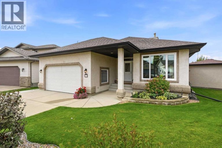 Listing photo – 111 Adams Close, Red Deer