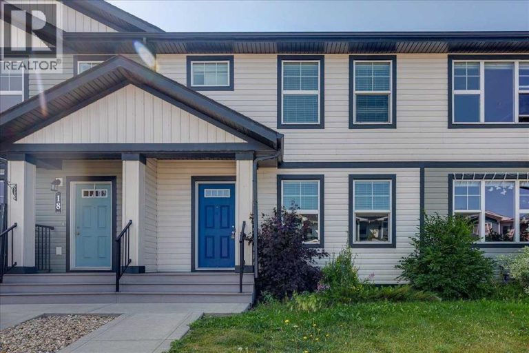 Listing photo – 17 Hawthorn Place, Sylvan Lake