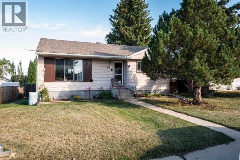 Listing photo – 418 School Road, Trochu