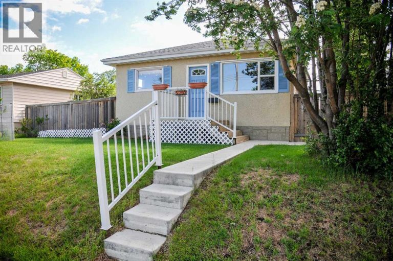 Listing photo – 5223 46 Street, Camrose
