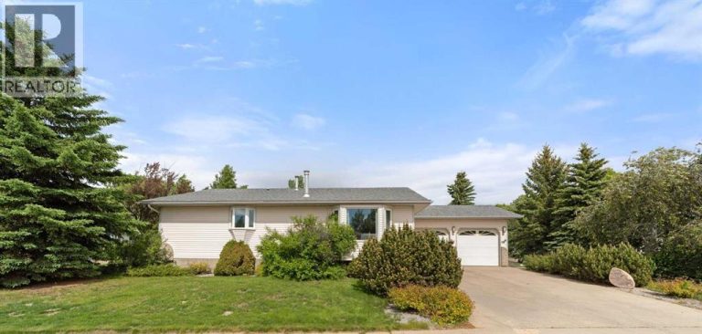 Listing photo – 5403 64 Street, Camrose
