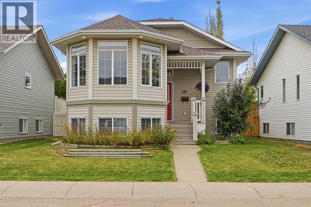 Listing photo – 14 Ladwig Close, Red Deer