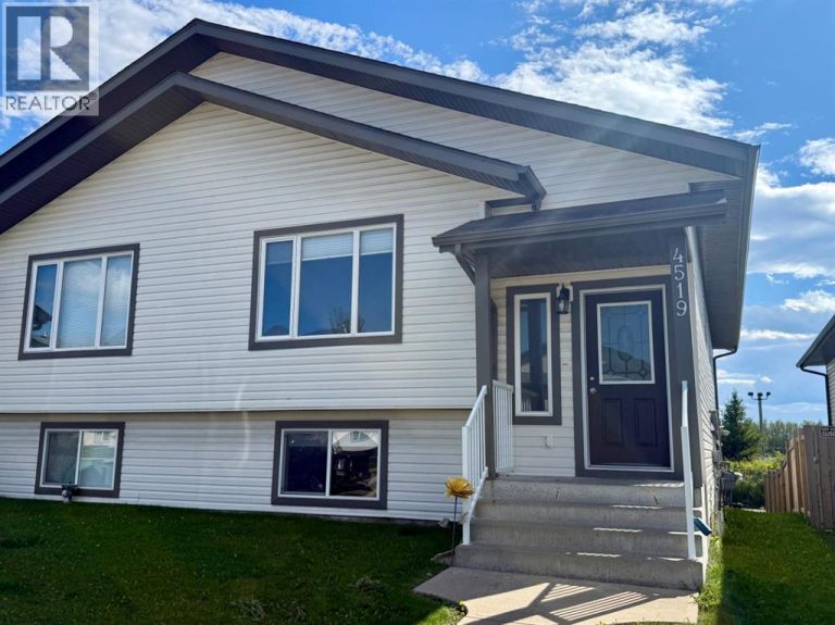 Listing photo – 4519 44 Avenue Close, Rocky Mountain House