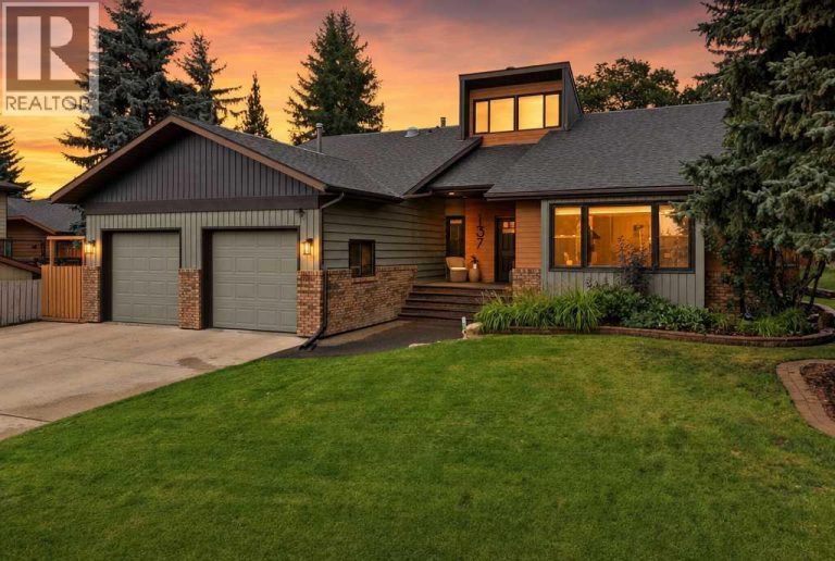 137 Dickenson Crescent, Red Deer