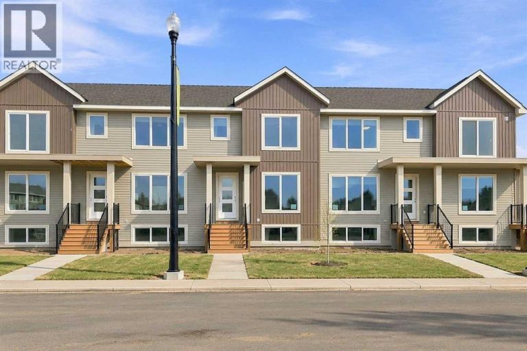 Listing photo – 204 Cambridge Way, Sylvan Lake