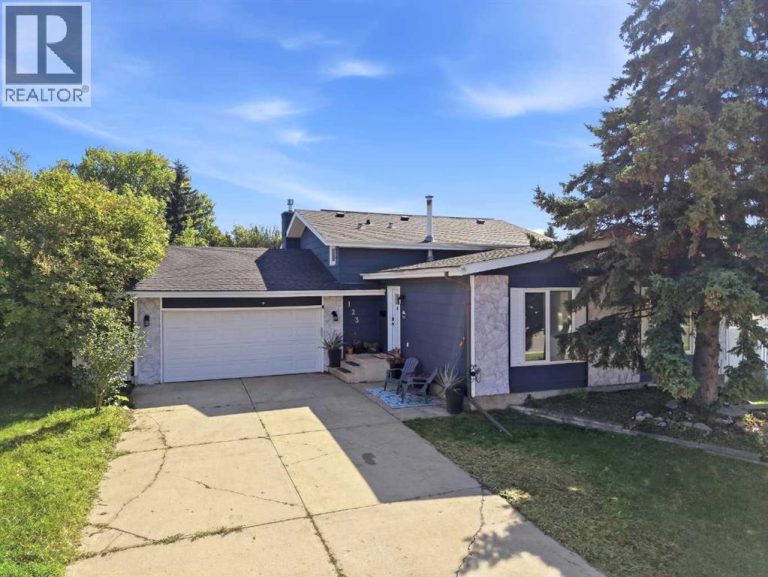 The home offers great curb appeal thanks to numerous exterior upgrades