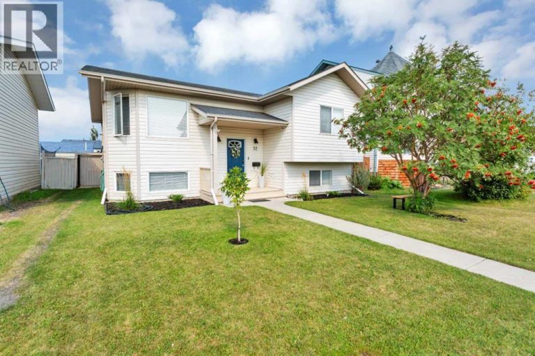 Listing photo – 52 Harper Drive, Sylvan Lake