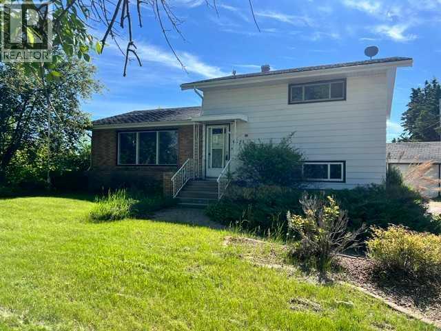 Listing photo – 5021 47 Street, Daysland