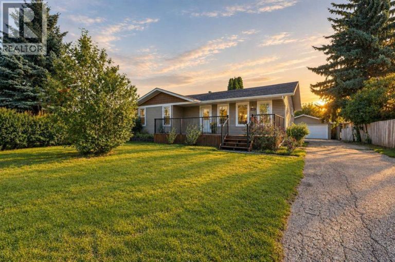 Listing photo – 3237 55 Avenue, Red Deer