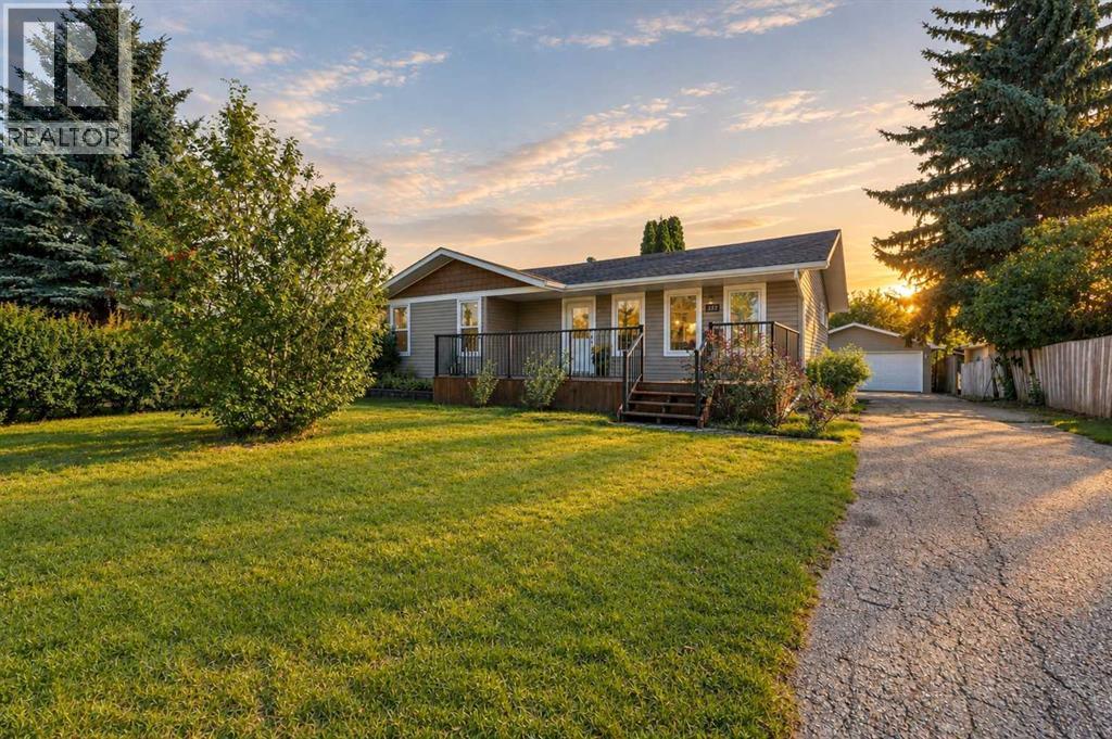 Listing photo – 3237 55 Avenue, Red Deer