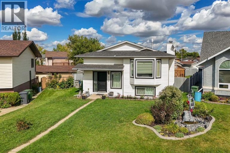 Listing photo – 6130 52 Street Close, Ponoka