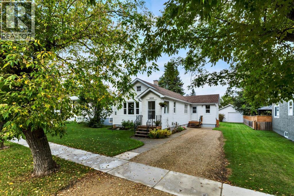 Listing photo – 4832 53 Avenue, Eckville