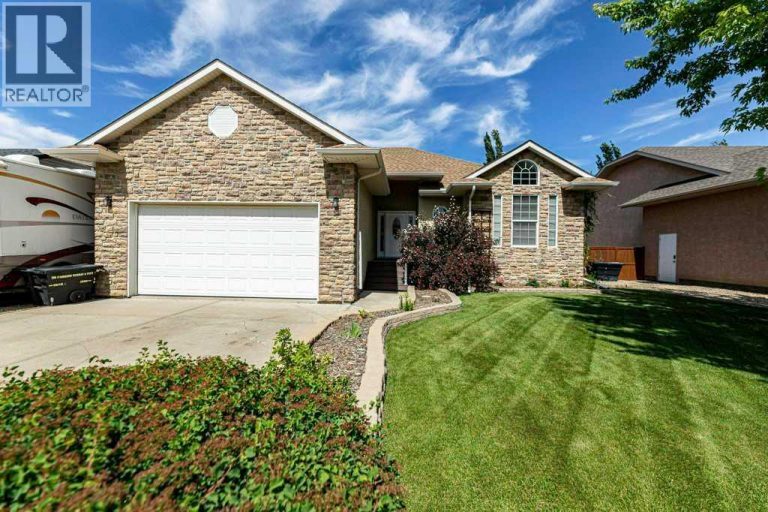 Listing photo – 12 Iron Wolf Ridge, Lacombe