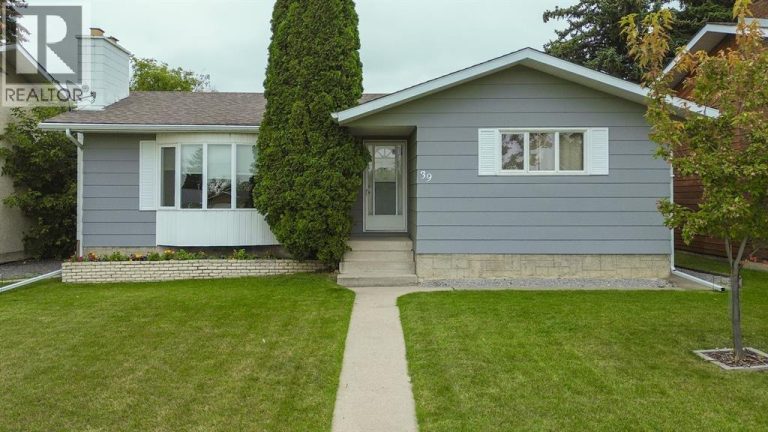 Listing photo – 39 Opal Avenue, Red Deer