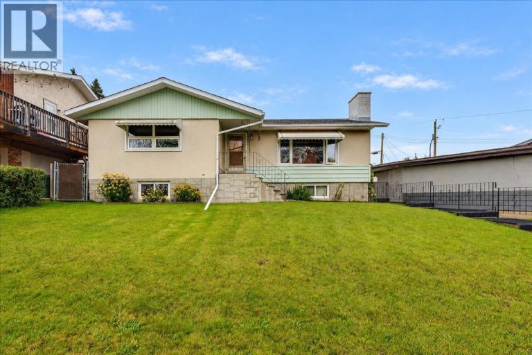 Listing photo – 5005 42A Street Close, Ponoka