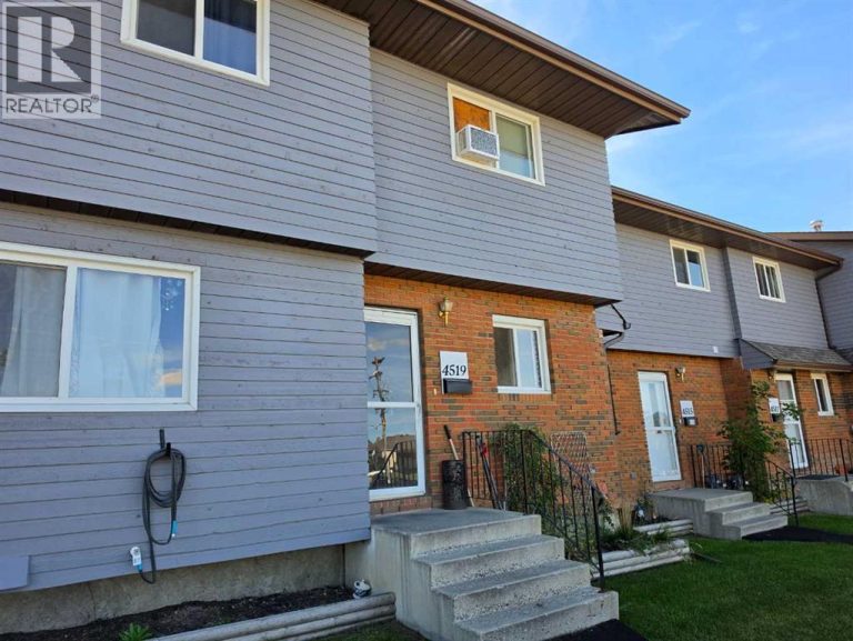 Listing photo – 4519 48 Street, Innisfail