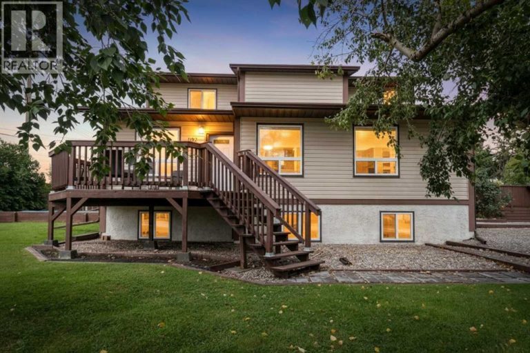 Listing photo – 1102 3 Street N, Three Hills