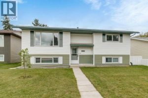 Listing photo – 4131 53 Avenue, Innisfail