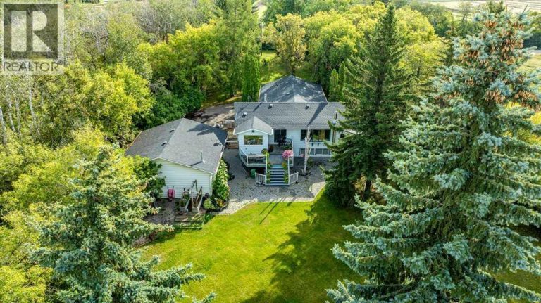 Listing photo – 39040 C&E Trail, Red Deer