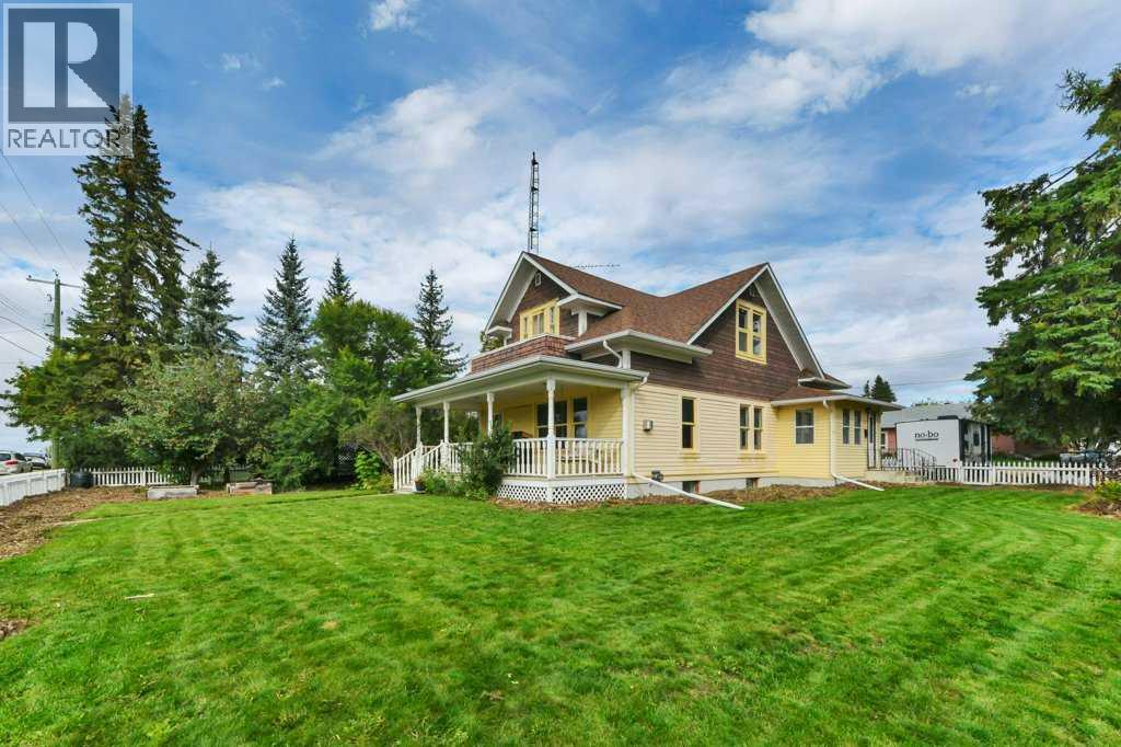 Listing photo – 5301 50 Street, Bentley