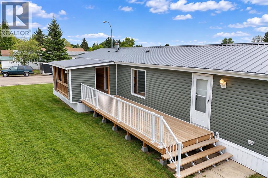 Listing photo – 6506 52 Street, Ponoka