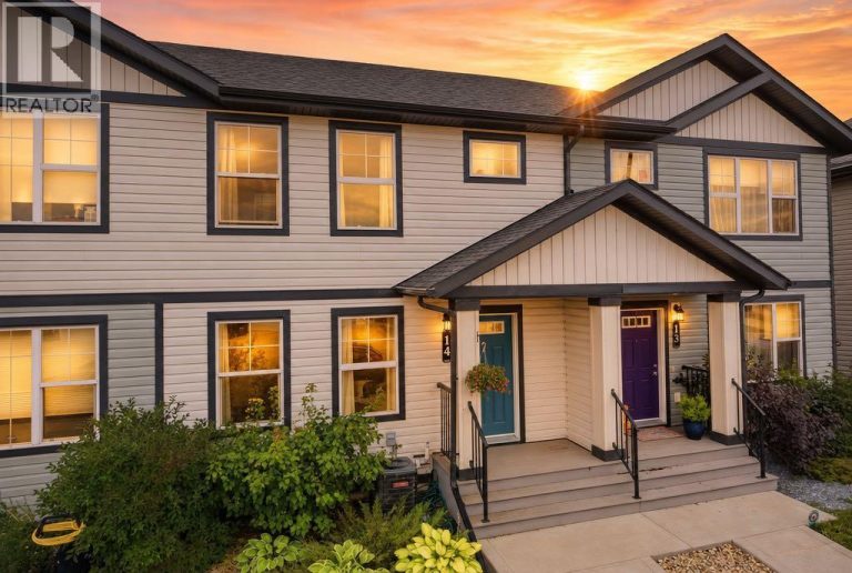 Listing photo – 14 Hawthorn Place, Sylvan Lake