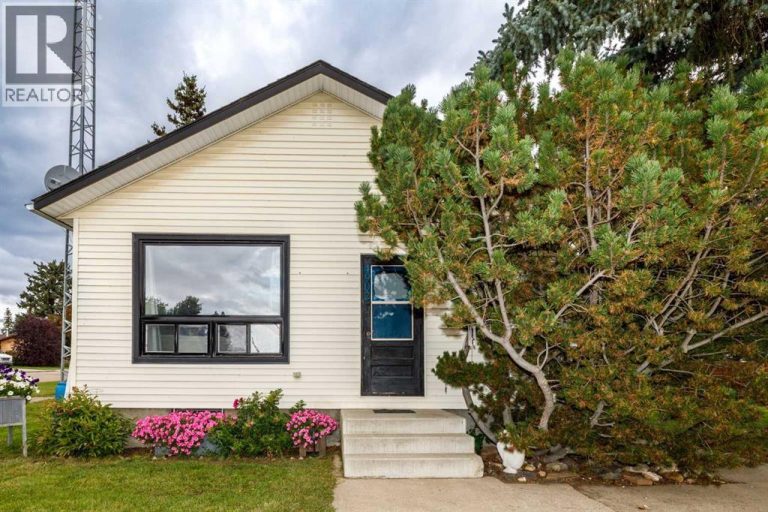 Listing photo – 4902 52 Street, Sedgewick