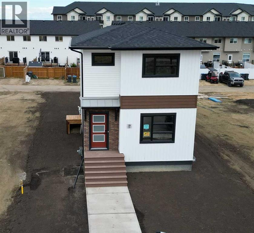 Listing photo – 29 Ian Way, Sylvan Lake