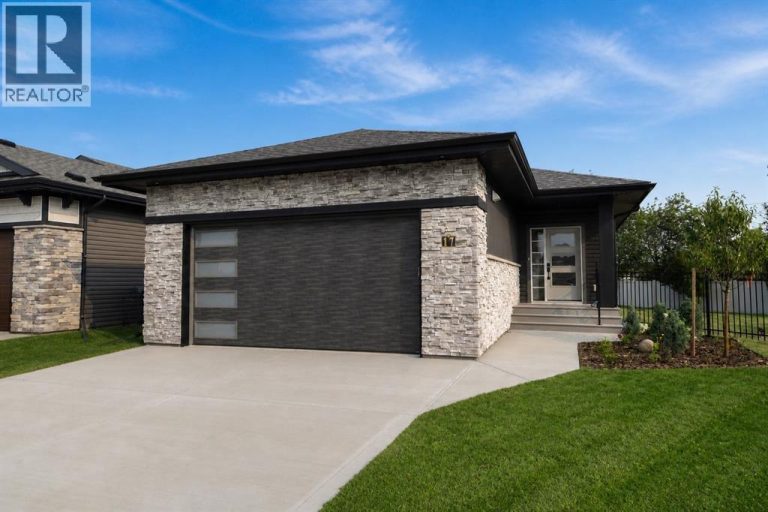 Listing photo – 17 Tindale Place, Red Deer