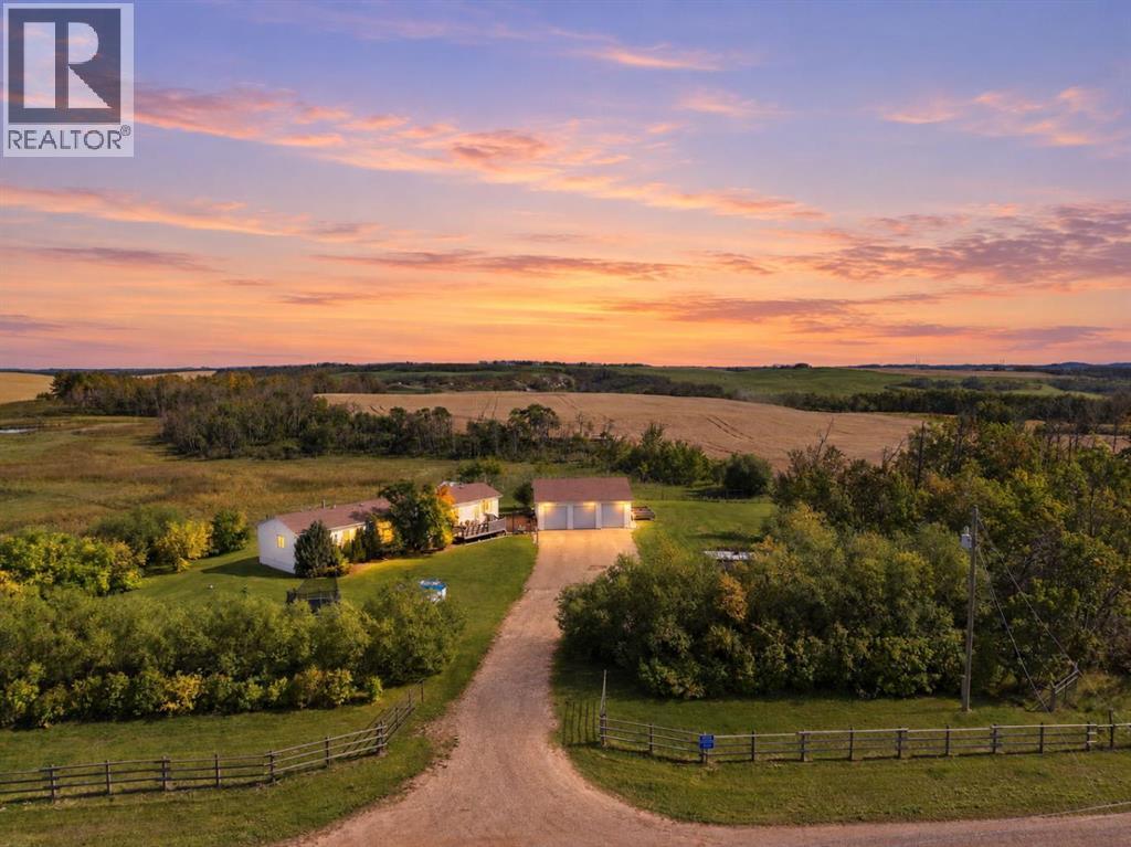 Listing photo – 39403 Range Road 222, Rural Lacombe County