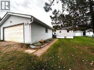 Listing photo – 207 Percy Street, Bittern Lake