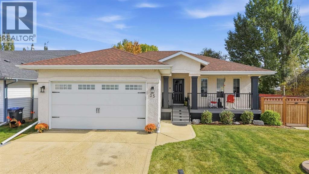 Listing photo – 35 Heenan Crescent, Sylvan Lake